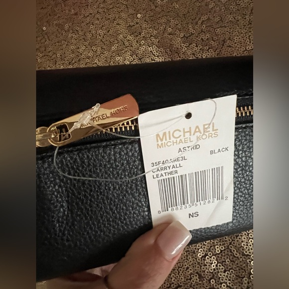 NEW MICHAEL KORS Astrid Carryall Leather Continental Wallet - Stunning! - Picture 8 of 9